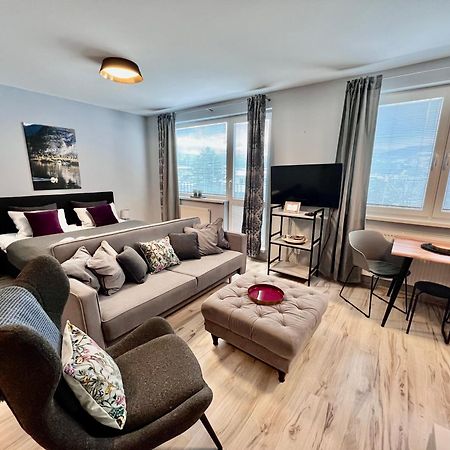 Bl - The Executive Suite, Boru - 24Hr Self Check-In, Free Private Parking, Balcony With Mountain View, 5 Minute Walk To City Center Besztercebánya Kültér fotó