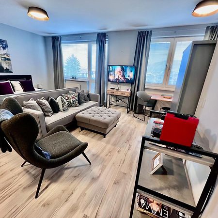 Bl - The Executive Suite, Boru - 24Hr Self Check-In, Free Private Parking, Balcony With Mountain View, 5 Minute Walk To City Center Besztercebánya Kültér fotó